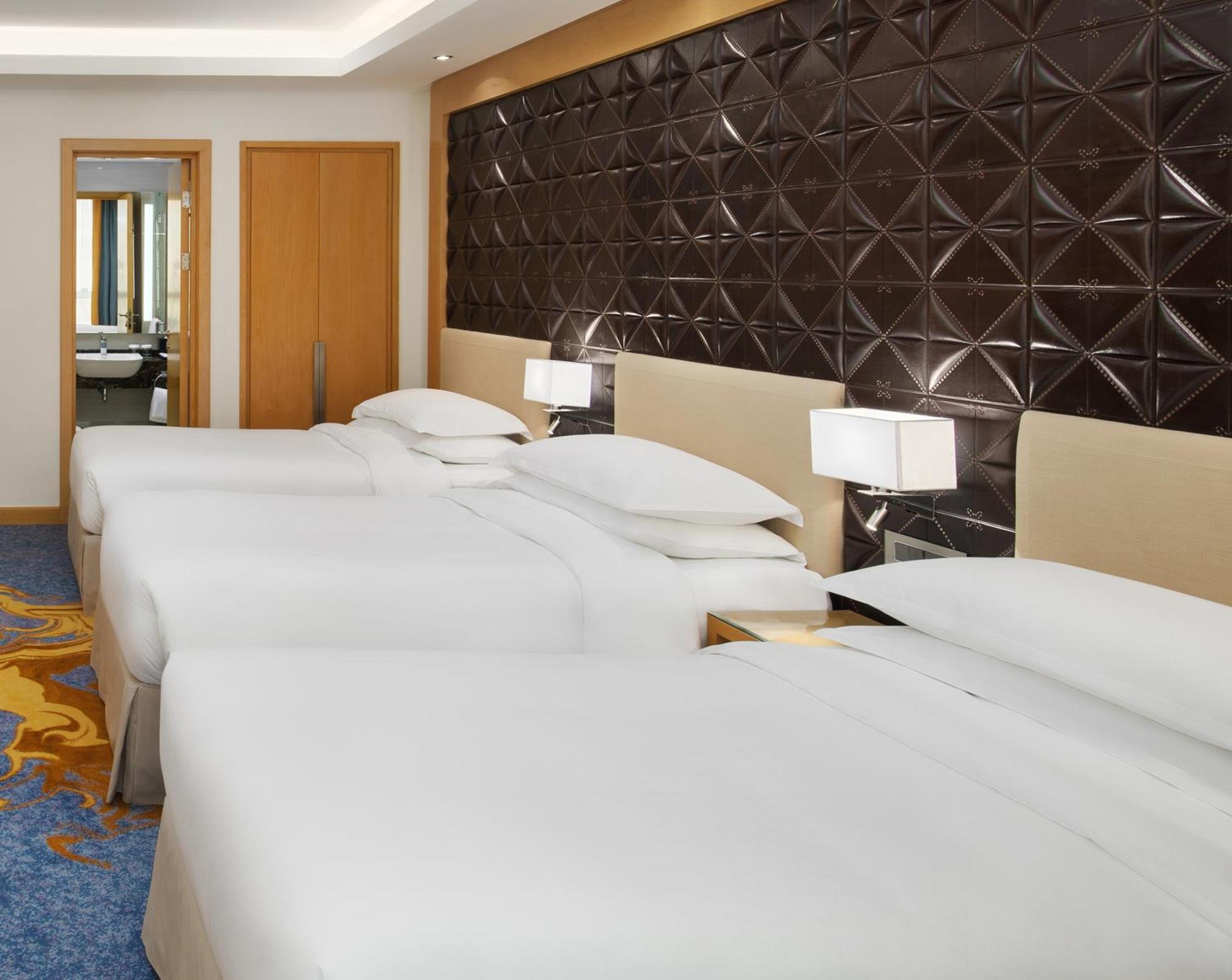 โรงแรมเชอราตัน มักกะฮ์ จาบาล อัล กาบา Mecca ภายนอก รูปภาพ A guest room at the hotel
